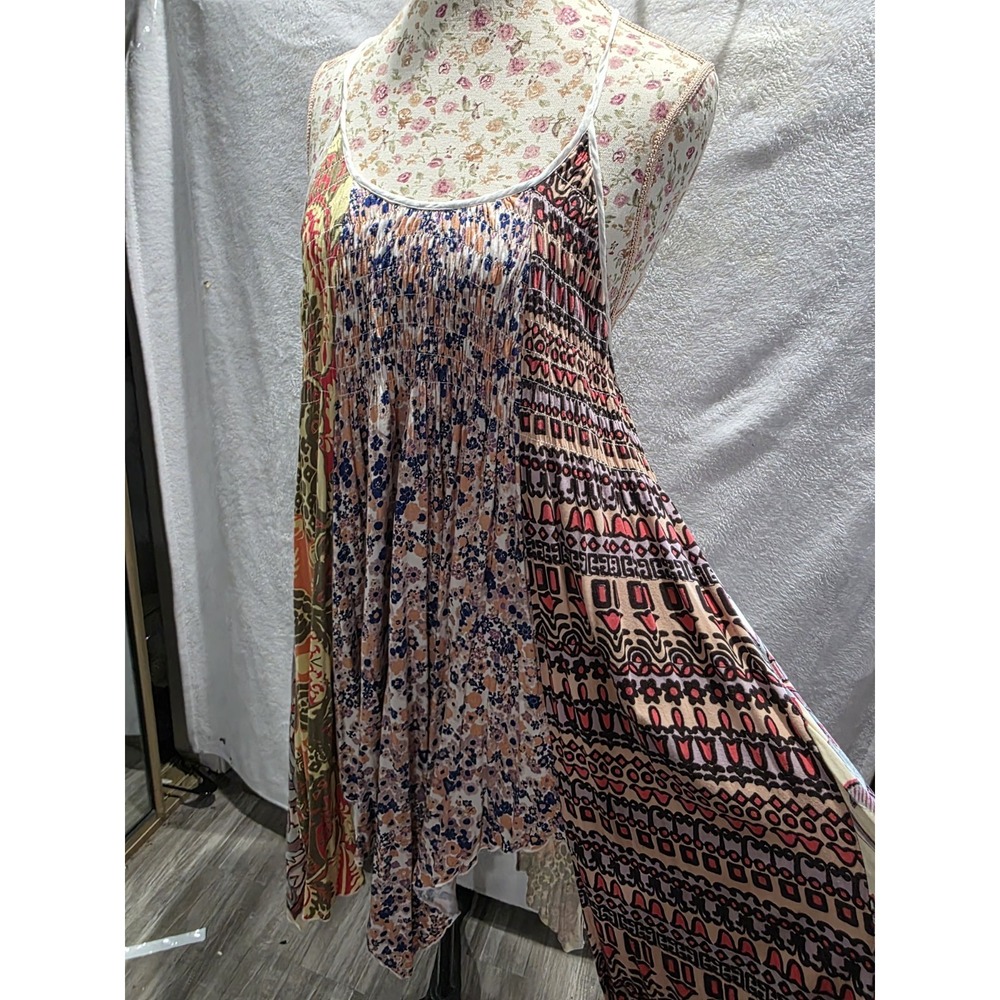 Free People Cant Tie Me Down Mixed Print Boho Handkerchief Hem Smocked Tunic L - Picture 5 of 12